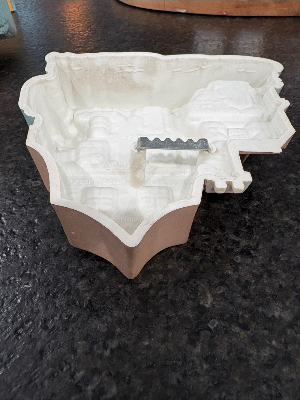 Pastel Cottage Wall Plaques - Pair - Picture 10 of 11